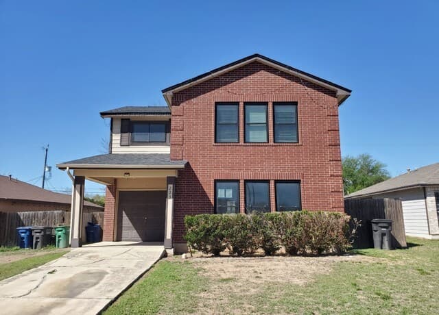 3-bedroom rental at 223 Lebanon in San Antonio, TX — photo 1