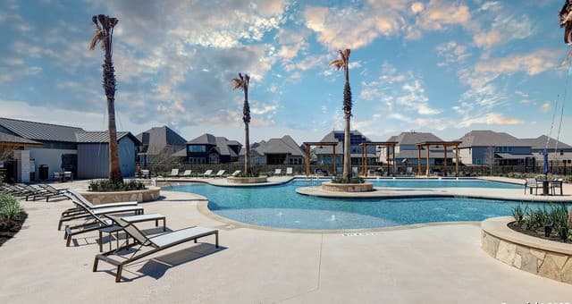 5-bedroom rental at 10054 Forelock Creek in San Antonio, TX — photo 3