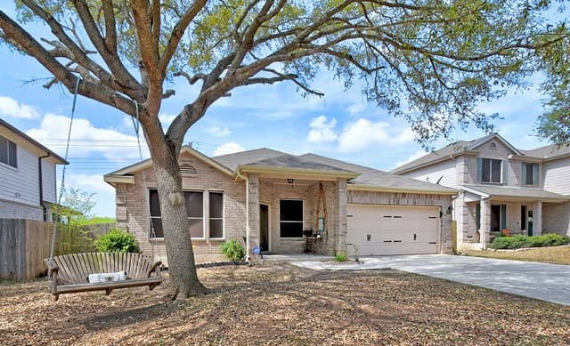 4-bedroom rental at 248 Cloud Crossing in Cibolo, TX — photo 2