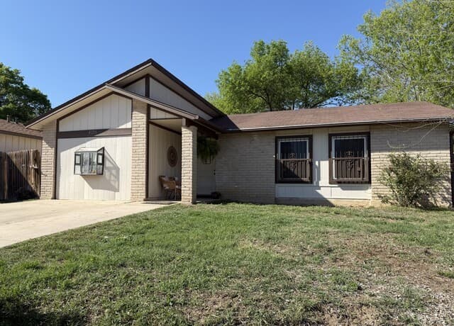 3-bedroom rental at 4223 Desert Gold in San Antonio, TX — photo 2