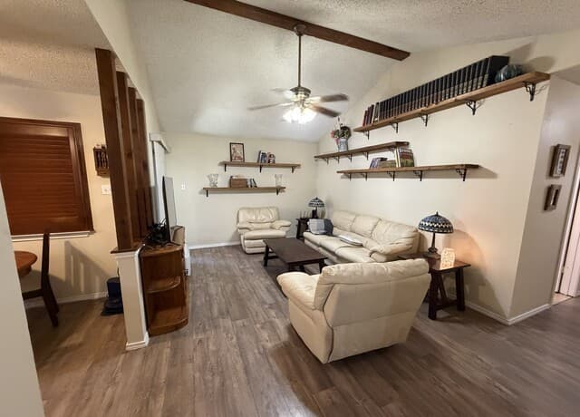 3-bedroom rental at 4223 Desert Gold in San Antonio, TX — photo 4