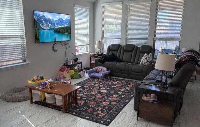 4-bedroom rental at 12516 Peckinpah Trail in San Antonio, TX — photo 2