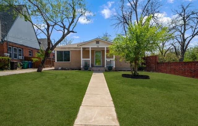 3-bedroom rental at 132 Vassar Ln in San Antonio, TX — photo 1