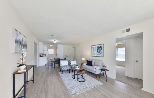3-bedroom rental at 6243 Flint Rock Dr in San Antonio, TX — photo 5