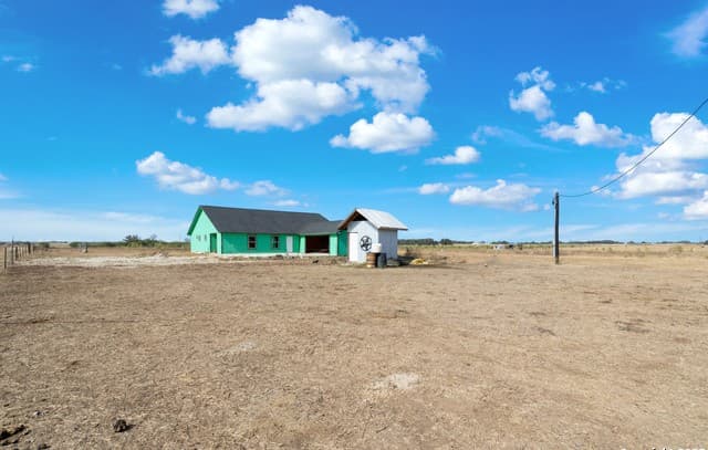 rental at 0 Cr 136 Tract 19 in Floresville, TX — photo 1