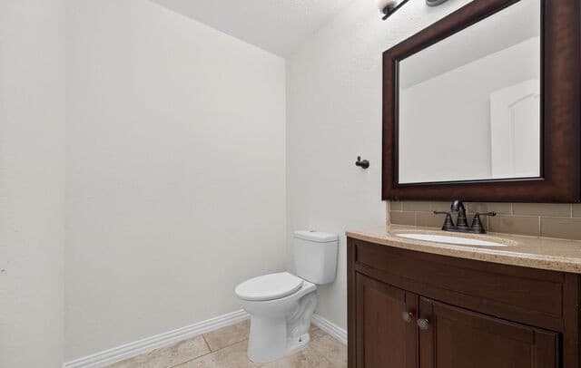 2-bedroom rental at 8547 Echo Creek in San Antonio, TX — photo 2