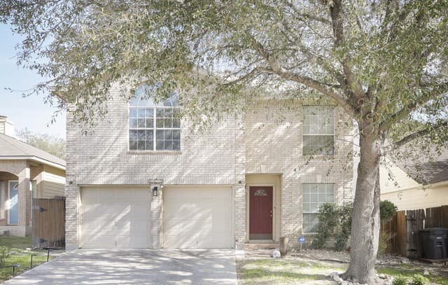 3-bedroom rental at 6018 Wood Bayou in San Antonio, TX — photo 1