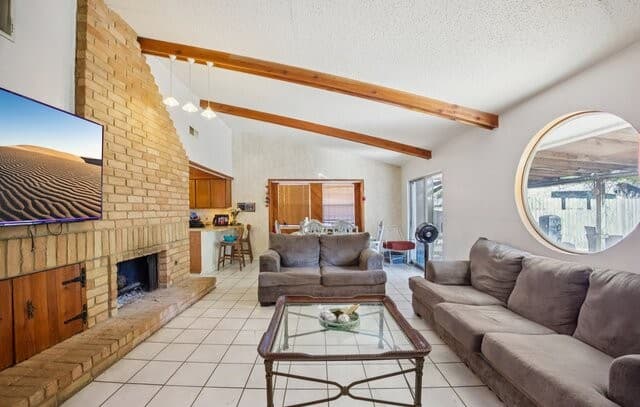 4-bedroom rental at 13018 Larkyorke in San Antonio, TX — photo 3