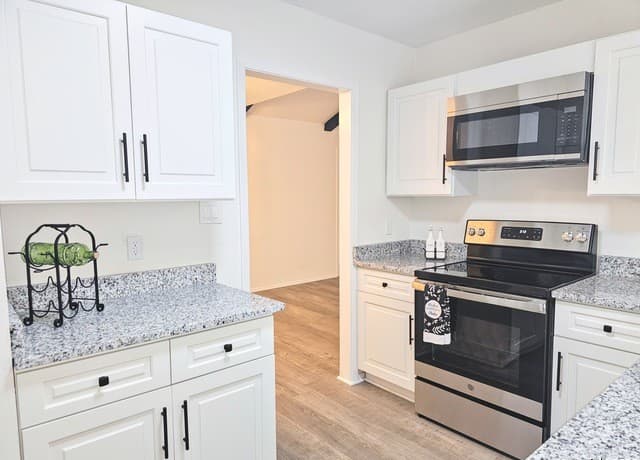 3-bedroom rental at 6606 Lake Glen in San Antonio, TX — photo 3