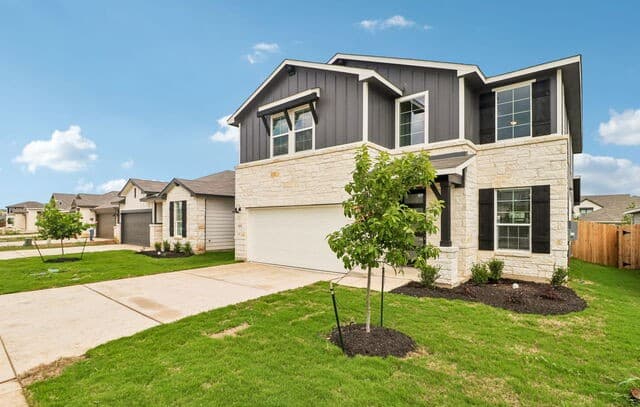 4-bedroom rental at 871 Shatterhand Blvd in San Antonio, TX — photo 5
