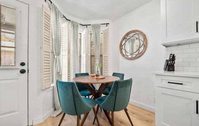 2-bedroom rental at 8415 Fredericksburg Rd Unit 907 in San Antonio, TX — photo 3