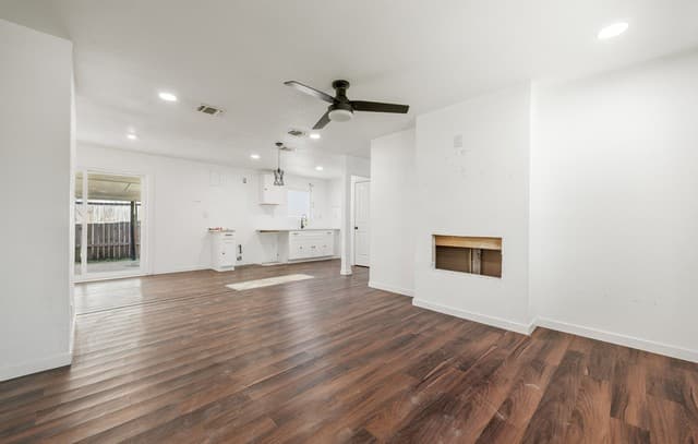 4-bedroom rental at 111 Ashford in San Antonio, TX — photo 4