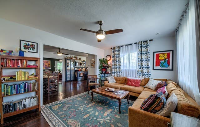 3-bedroom rental at 1422 Santa Monica in San Antonio, TX — photo 1