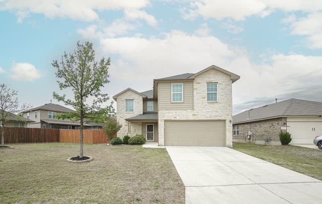 3-bedroom rental at 8723 Addison in San Antonio, TX — photo 2