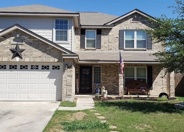 4-bedroom rental at 10519 Cougar Chase in San Antonio, TX — photo 1