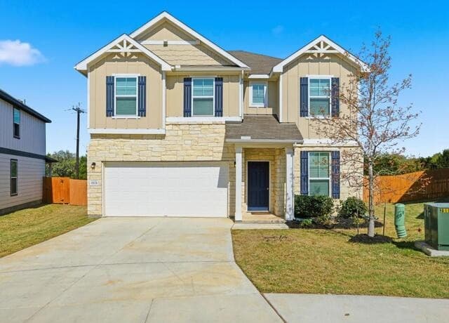3-bedroom rental at 11131 Hilltop Barn in San Antonio, TX — photo 1