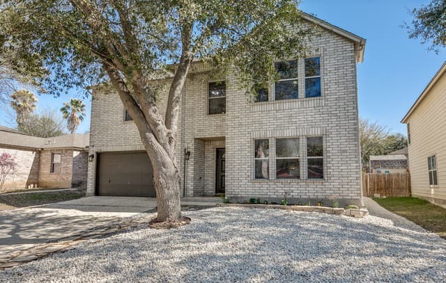 4-bedroom rental at 514 Mathis Mdw in San Antonio, TX — photo 1
