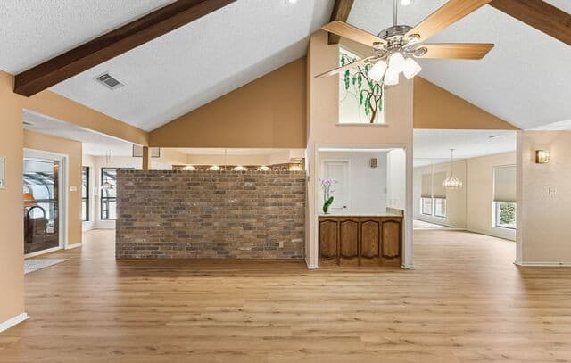 3-bedroom rental at 6119 Shady Creek in Windcrest, TX — photo 5