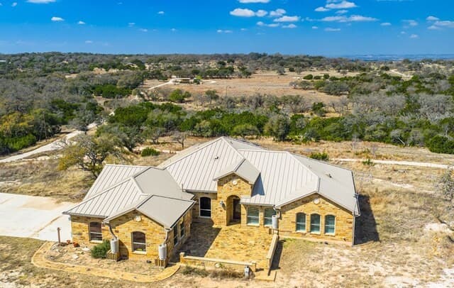 3-bedroom rental at 5077 Old San Antonio Rd in Fredericksburg, TX — photo 1
