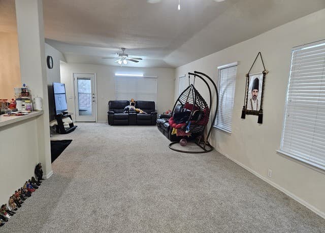 3-bedroom rental at 3815 Bennington Way in San Antonio, TX — photo 3