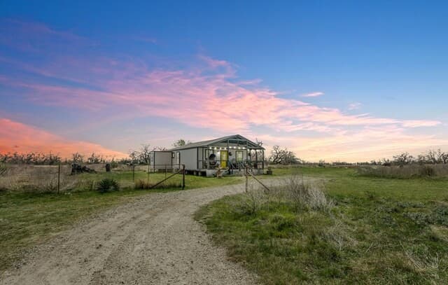 1-bedroom rental at 3527 Old Harper Rd in Fredericksburg, TX — photo 2