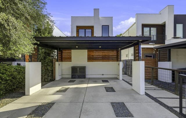 3-bedroom rental at 130 Clay in San Antonio, TX — photo 3