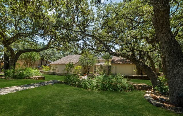 4-bedroom rental at 29323 No Le Hace in Fair Oaks Ranch, TX — photo 5