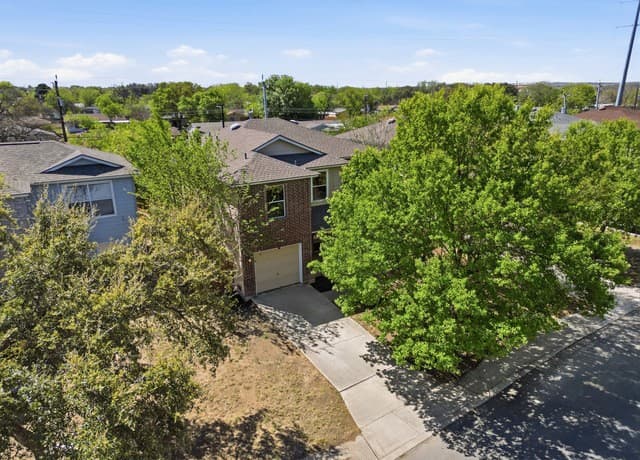 4-bedroom rental at 8502 Adams Hill in San Antonio, TX — photo 4