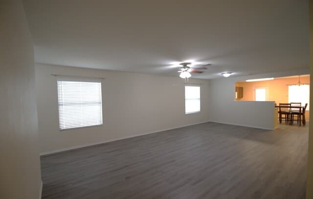 3-bedroom rental at 137 Willow Brook in Cibolo, TX — photo 2
