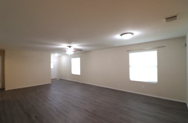 3-bedroom rental at 137 Willow Brook in Cibolo, TX — photo 3