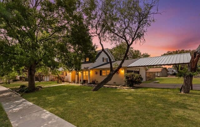 4-bedroom rental at 4906 El Gusto in San Antonio, TX — photo 1