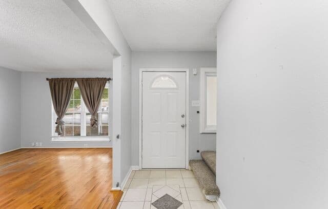 4-bedroom rental at 4906 El Gusto in San Antonio, TX — photo 4