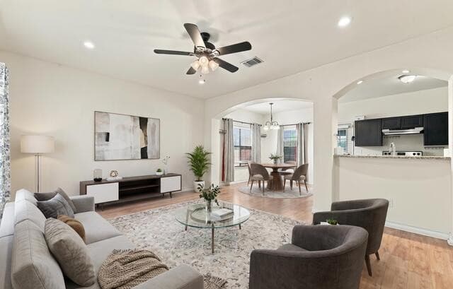 3-bedroom rental at 524 Indian Crossing in Jourdanton, TX — photo 4