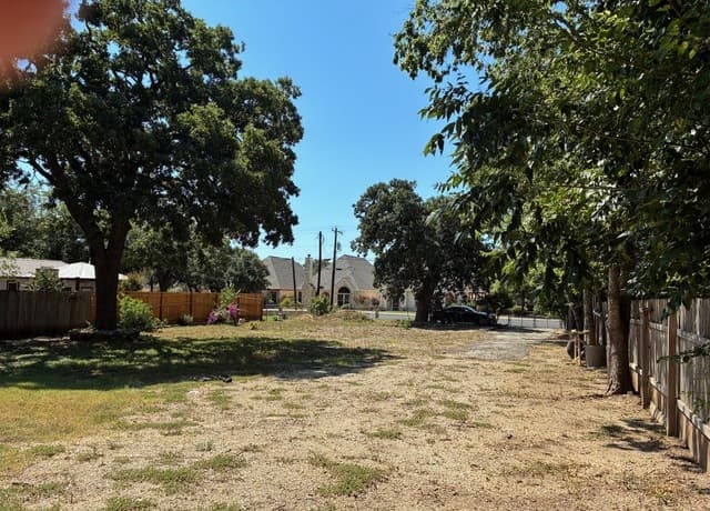 rental at 314 E Bandera in Boerne, TX — photo 3