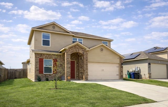 3-bedroom rental at 10439 Lateleaf Oak in San Antonio, TX — photo 3