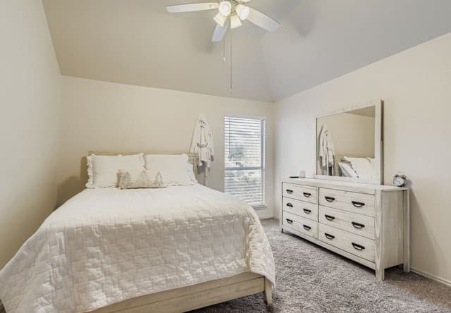 3-bedroom rental at 34 Sable Hts in San Antonio, TX — photo 5