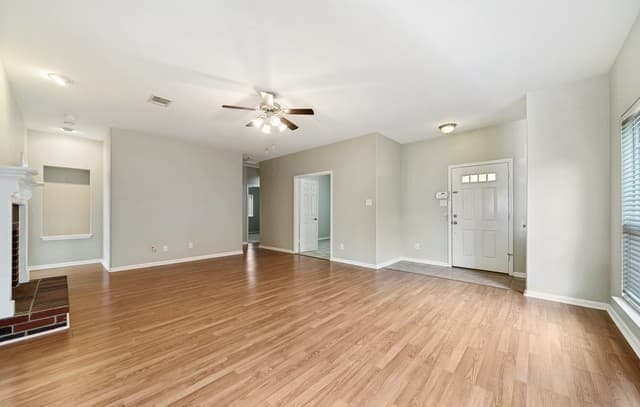 3-bedroom rental at 24726 Crescent Run in San Antonio, TX — photo 5