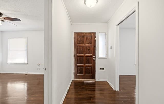 2-bedroom rental at 219 Sunnycrest in San Antonio, TX — photo 4