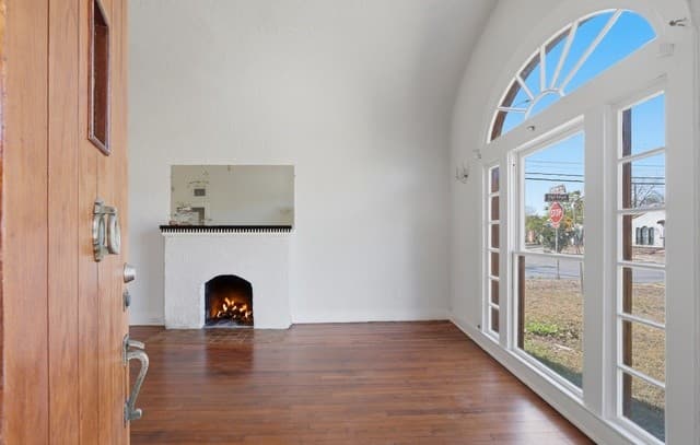 3-bedroom rental at 1446 Fulton in San Antonio, TX — photo 5