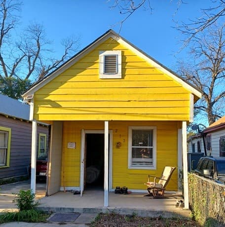 2-bedroom rental at 213 Pendleton Ave in San Antonio, TX — photo 1