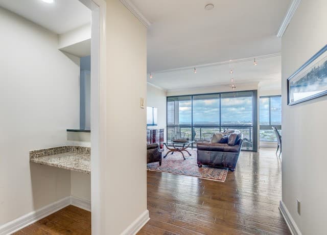 2-bedroom rental at 7887 Broadway Unit 905 in San Antonio, TX — photo 2