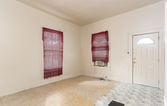 3-bedroom rental at 1238 Paso Hondo in San Antonio, TX — photo 3