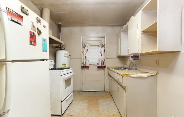 3-bedroom rental at 1238 Paso Hondo in San Antonio, TX — photo 4