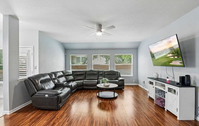 4-bedroom rental at 22307 Mesa Butte in San Antonio, TX — photo 4