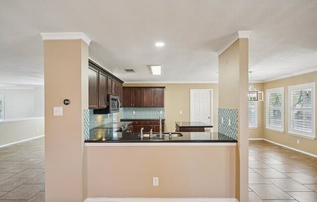 4-bedroom rental at 2318 Tristan in San Antonio, TX — photo 3