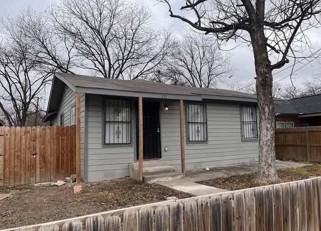 3-bedroom rental at 231 Ceralvo St in San Antonio, TX — photo 2