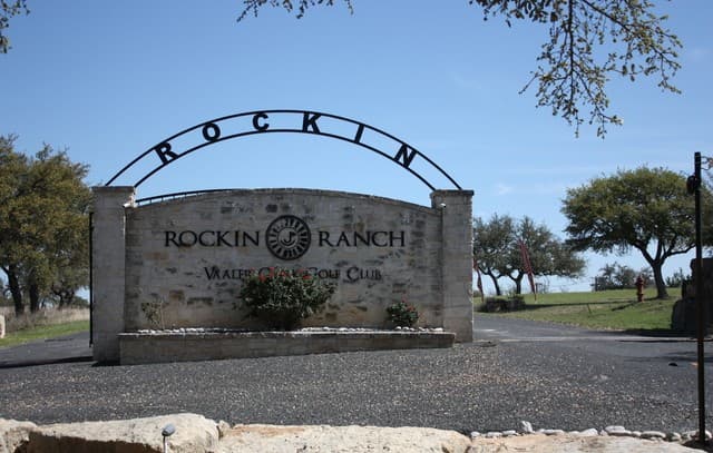 rental at 130 S Jesse Stiff in Blanco, TX — photo 1