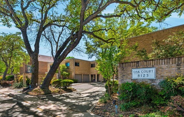 3-bedroom rental at 8123 N New Braunfels Unit D in San Antonio, TX — photo 2
