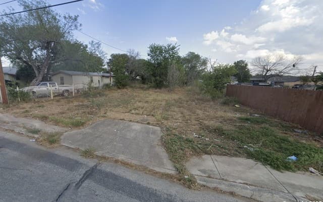 rental at 2716 Wayne in San Antonio, TX — photo 4