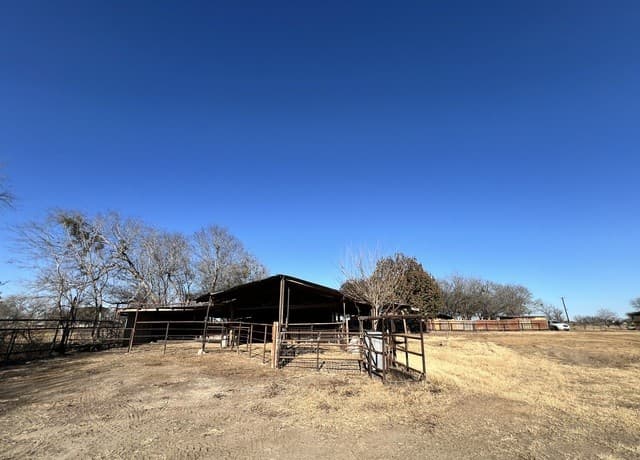 rental at 11565 Wheeler in Atascosa, TX — photo 5